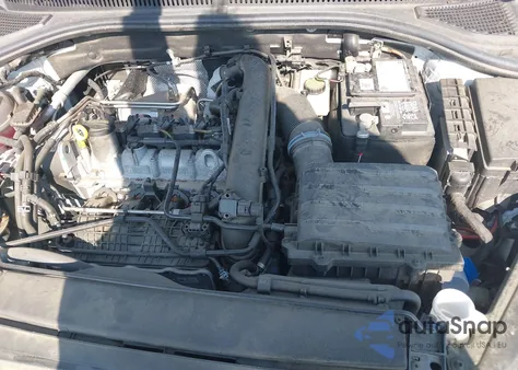 2021 Volkswagen Jetta 1.4T Sel Premium z USA, uszkodzony, nr VIN 3VWG57BU4MM052689